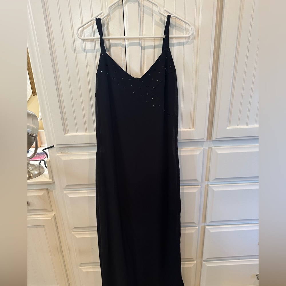 Elegant Black Sleeveless Dress